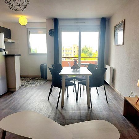 Apartament Le Montauriol - Logement Avec Terrasse - Piscine -Tennis - Place De Parking Privee Montauban Zewnętrze zdjęcie